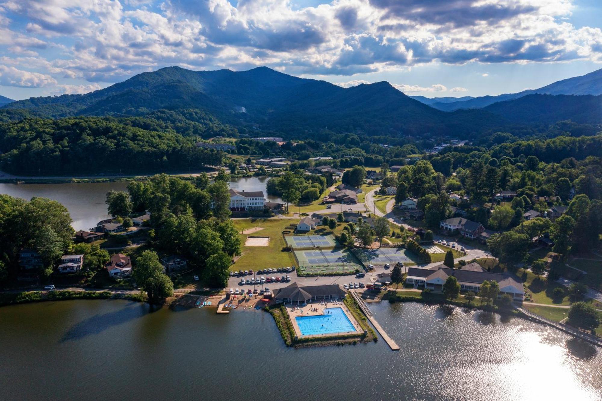 فيلا Mountain Peace Lake Junaluska المظهر الخارجي الصورة